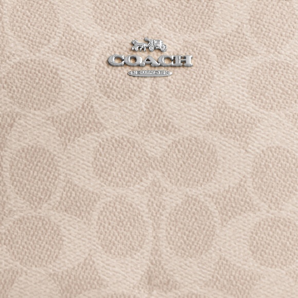 Nolita 19 In Signature Canvas - Picture 1 of 5